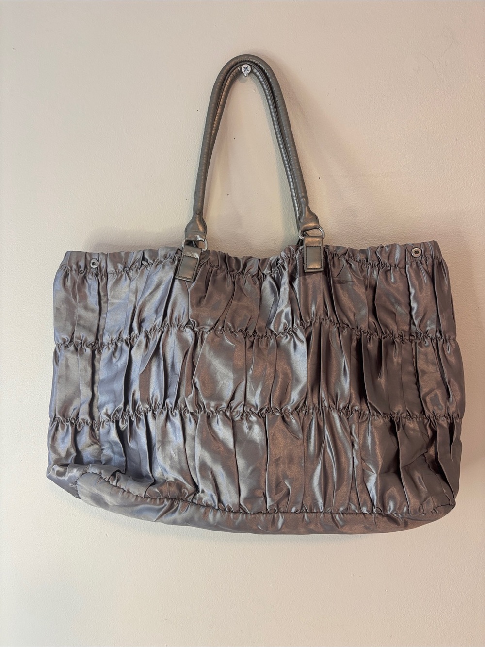 Ruched Shimmer Tote Bag - Silver Gray
